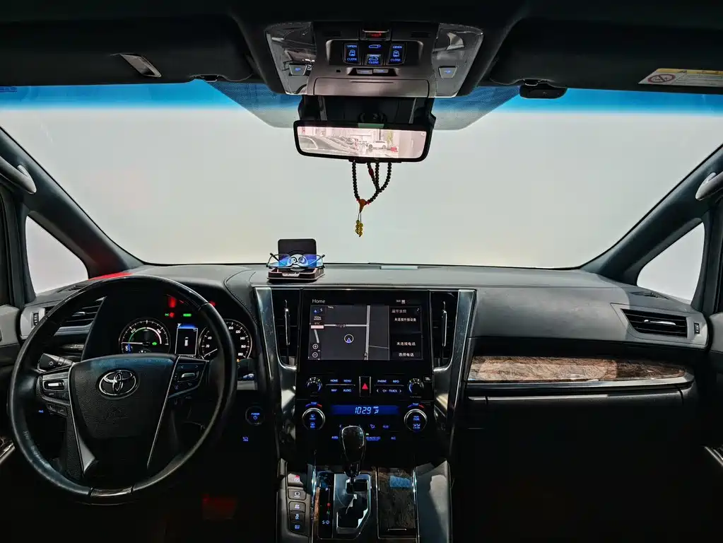 Toyota Vellfire 2022 — фото 13