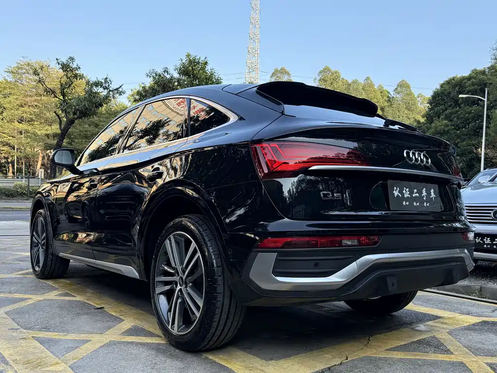 Audi Q5L Sportback 2021 — фото 5