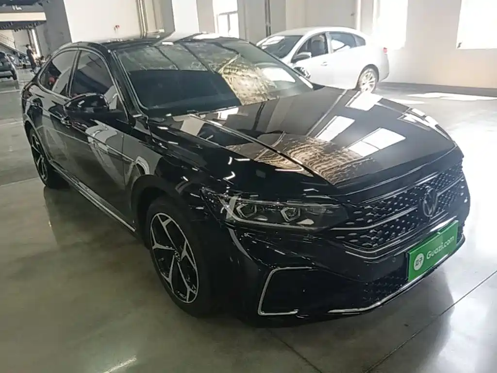 Volkswagen Passat 2024