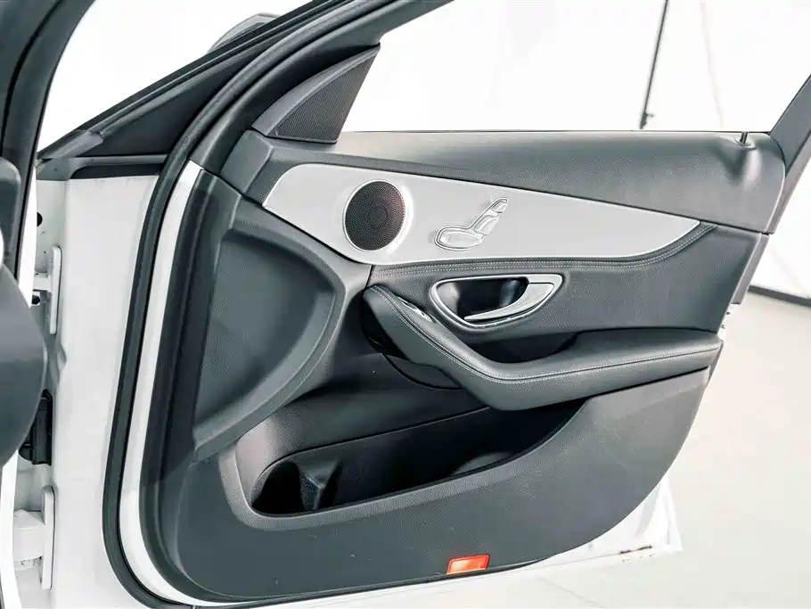 Mercedes-Benz C-Class 2018 — фото 13