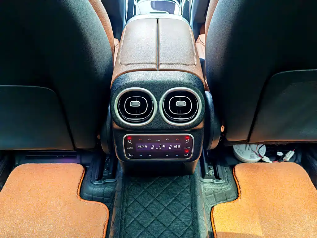 Mercedes-Benz GLC 2023 — фото 12