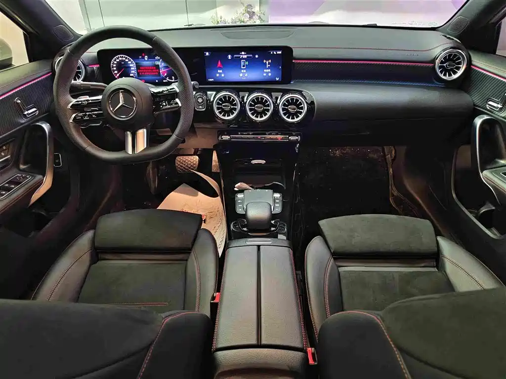 Mercedes-Benz A-Class 2023 — фото 11