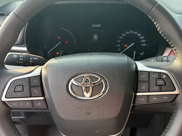 Toyota Sienna 2026
