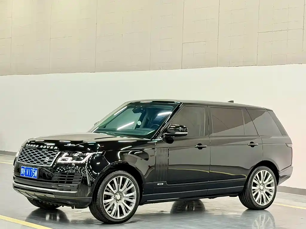 Land Rover Range Rover 2018 — фото 1