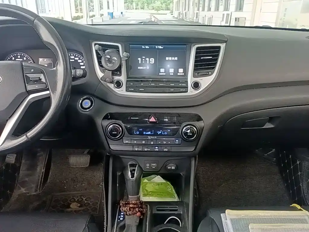 Hyundai Tucson 2016 — фото 13