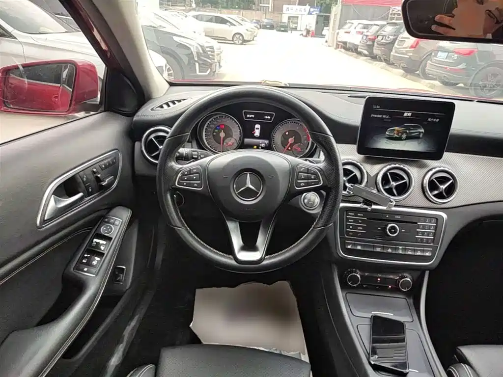Mercedes-Benz GLA 2017 — фото 11