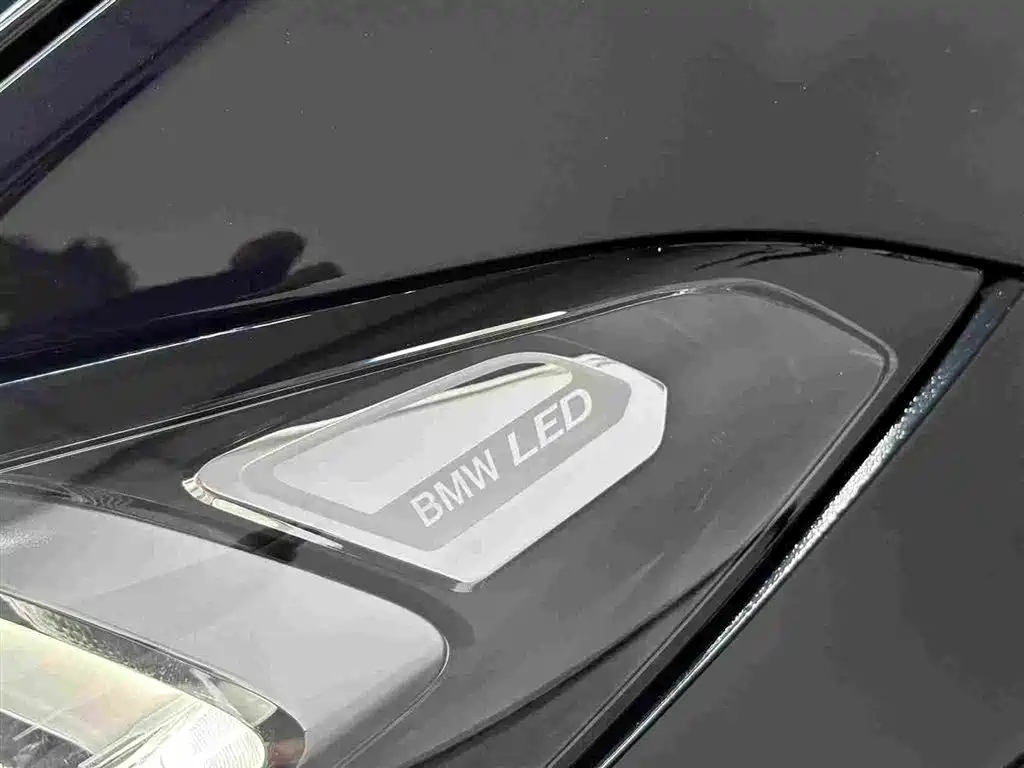 BMW 3 Series 2023 — фото 9