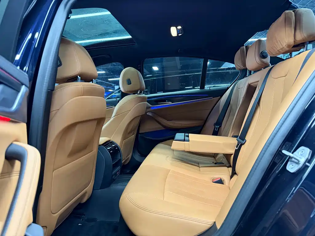 BMW 5 Series 2023