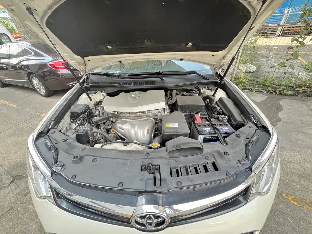 Toyota Camry 2017 — фото 14