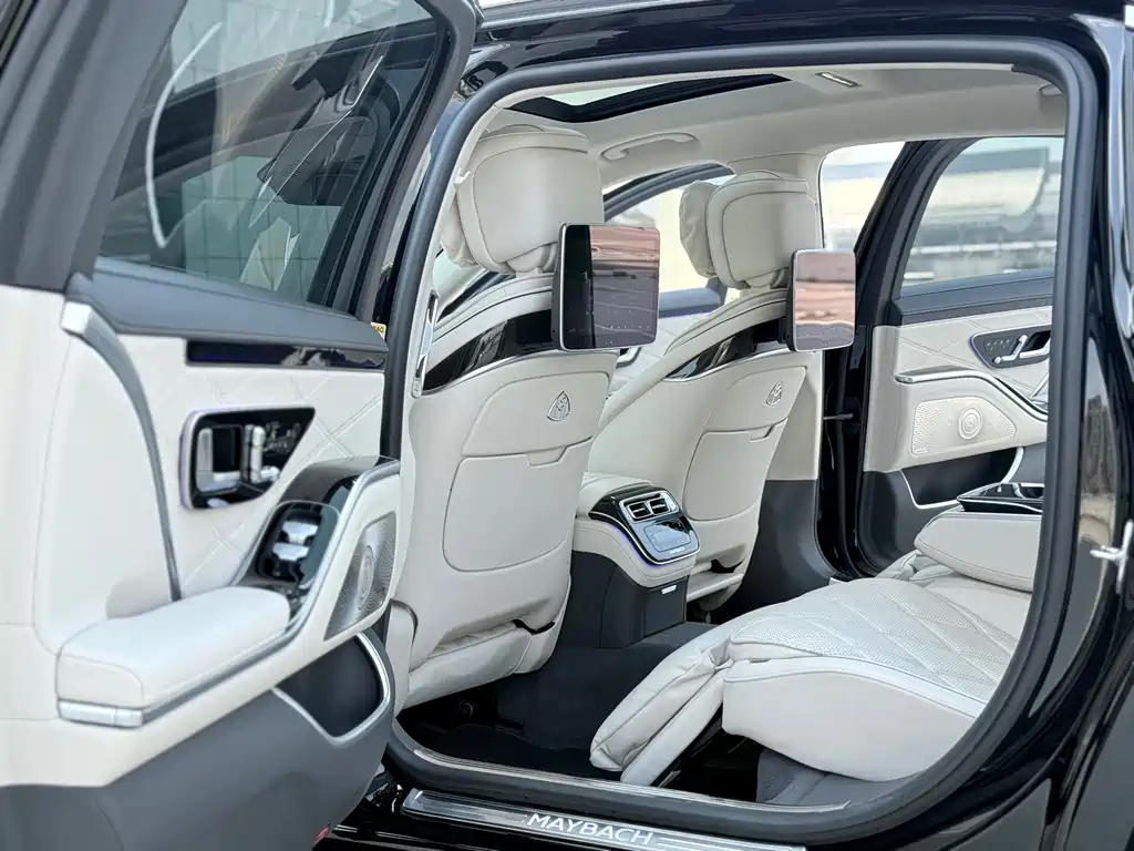 Mercedes-Benz S-Class 2025