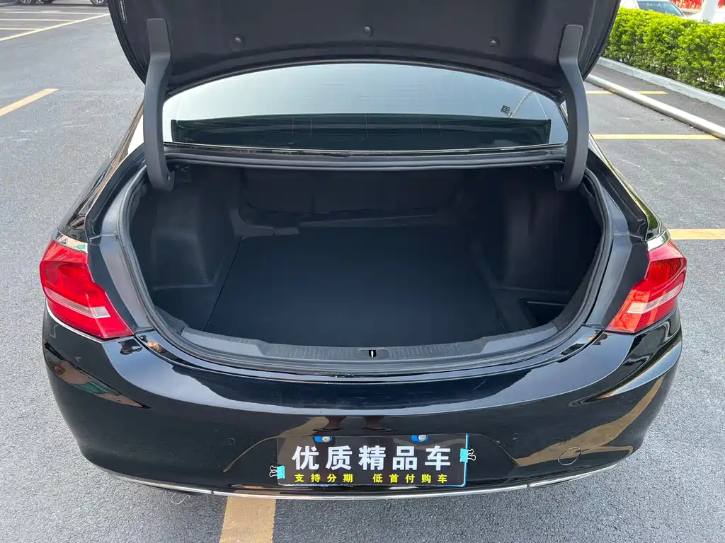 Buick LaCrosse 2016 — фото 30