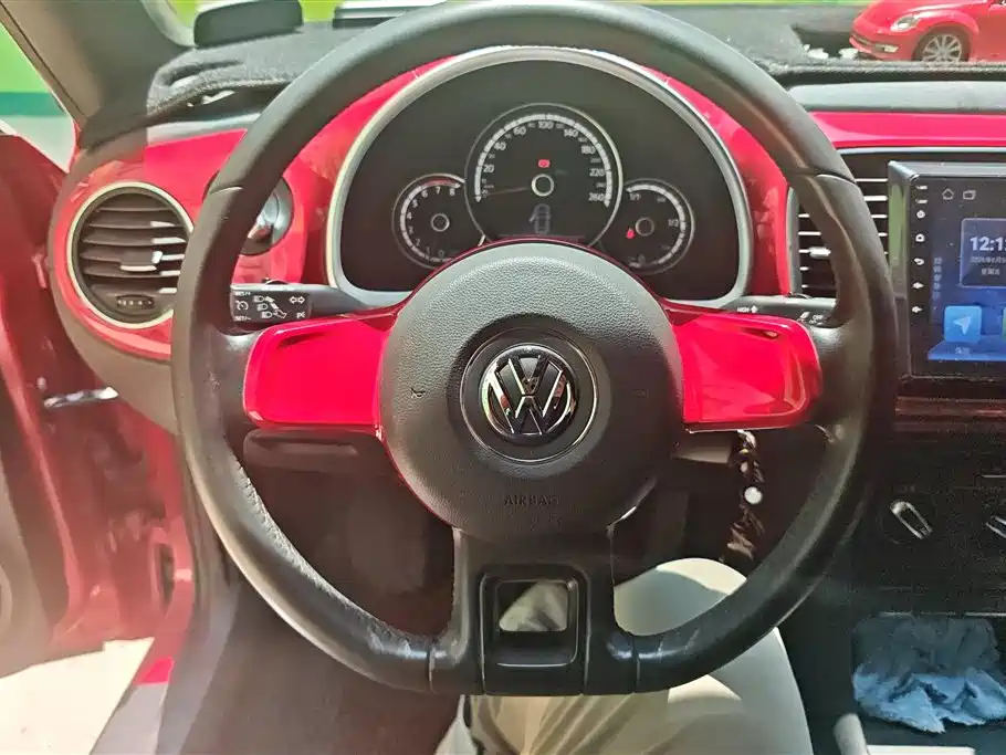 Volkswagen Beetle 2015 — фото 15