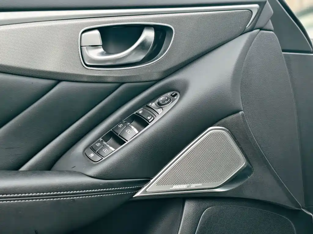 Infiniti Q50L 2019 — фото 17