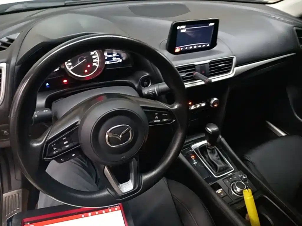 Mazda 3 Angkesela 2019 — фото 10