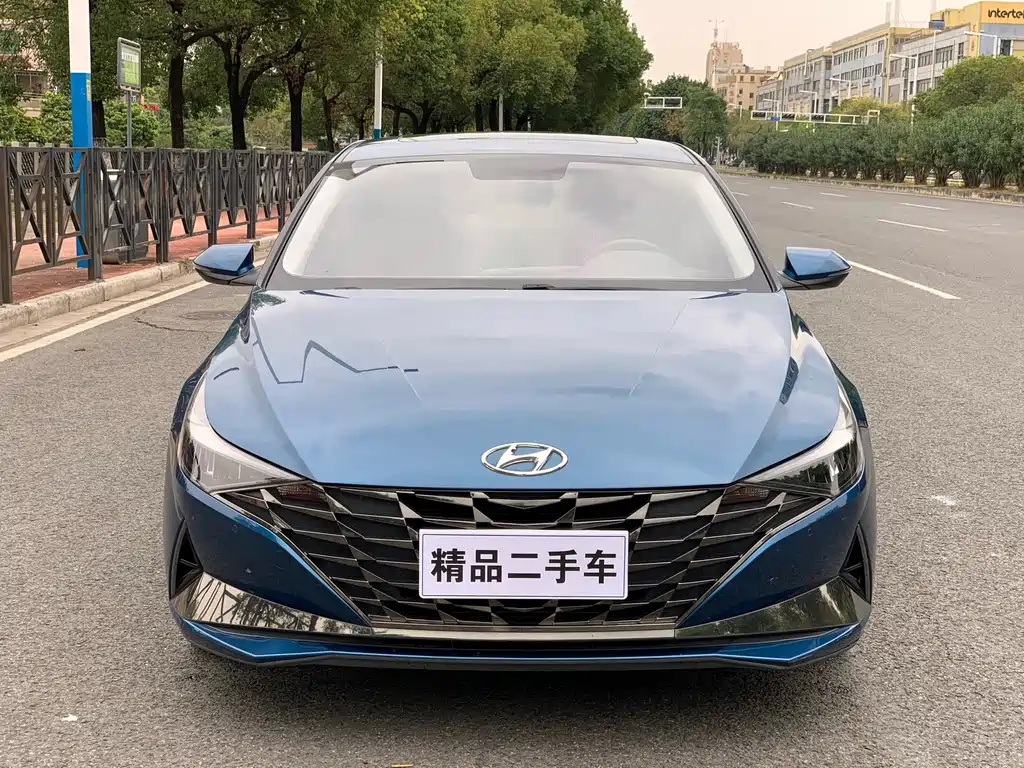 Hyundai Elantra 2021