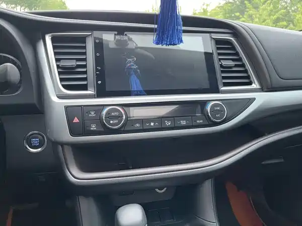 Toyota Highlander 2016