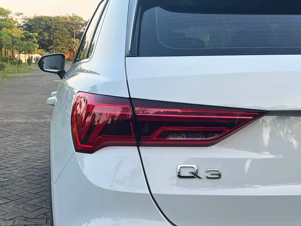 Audi Q3 2022 — фото 19