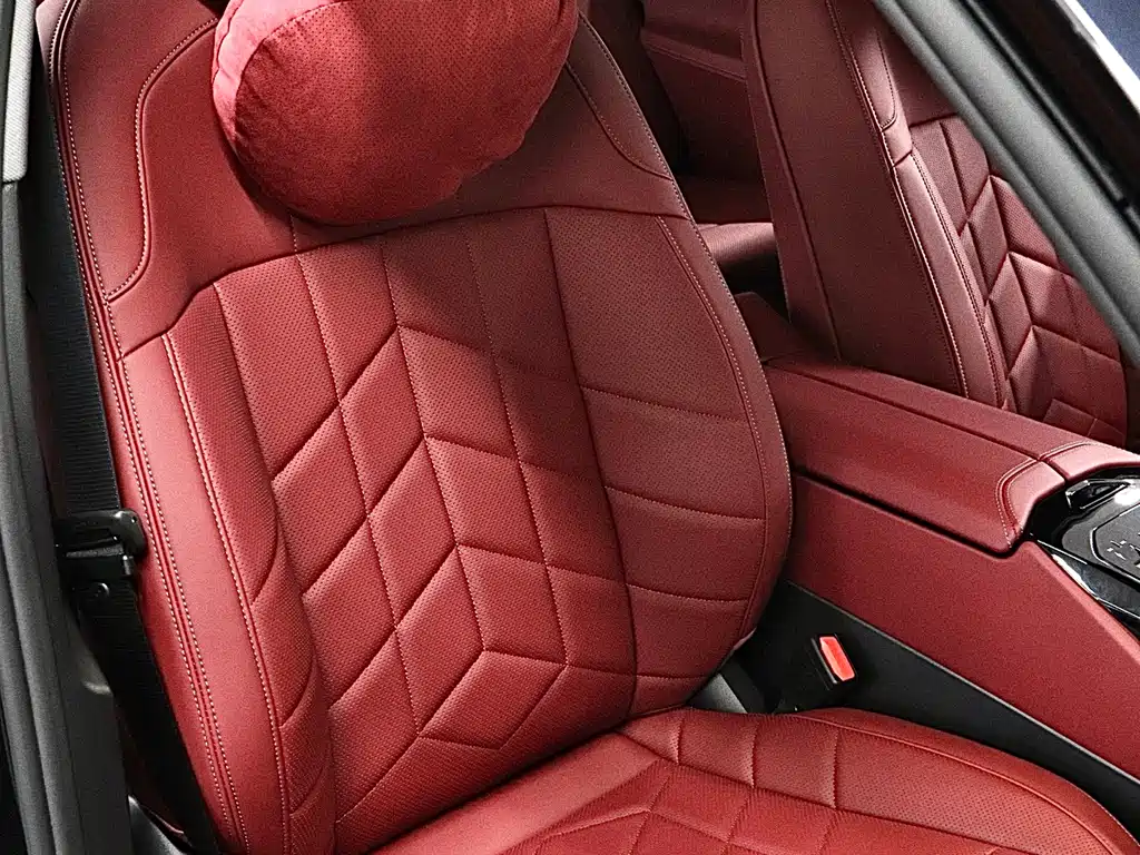 BMW 5 Series 2025 — фото 16
