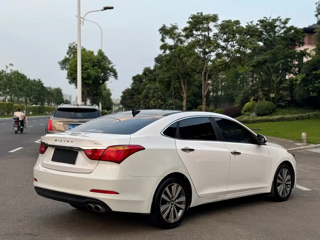 Hyundai Mistra 2015 — фото 15