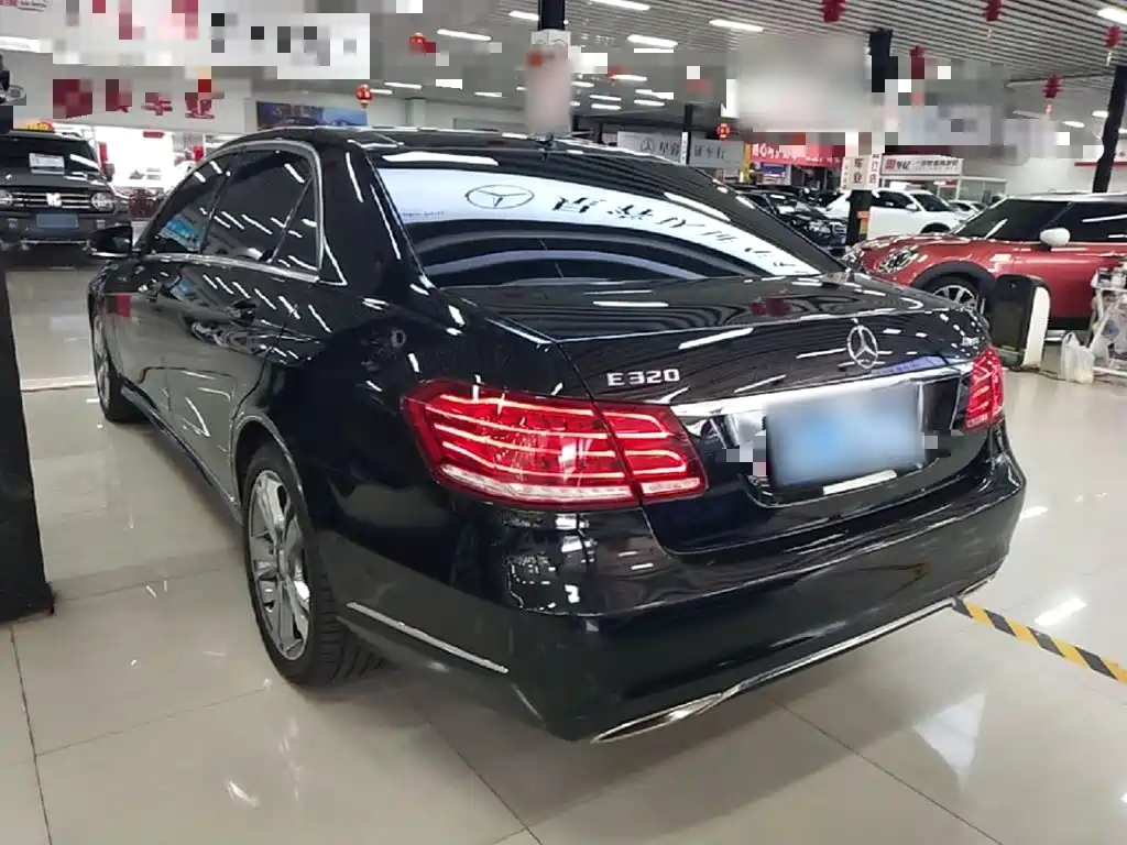 Mercedes-Benz E-Class 2015