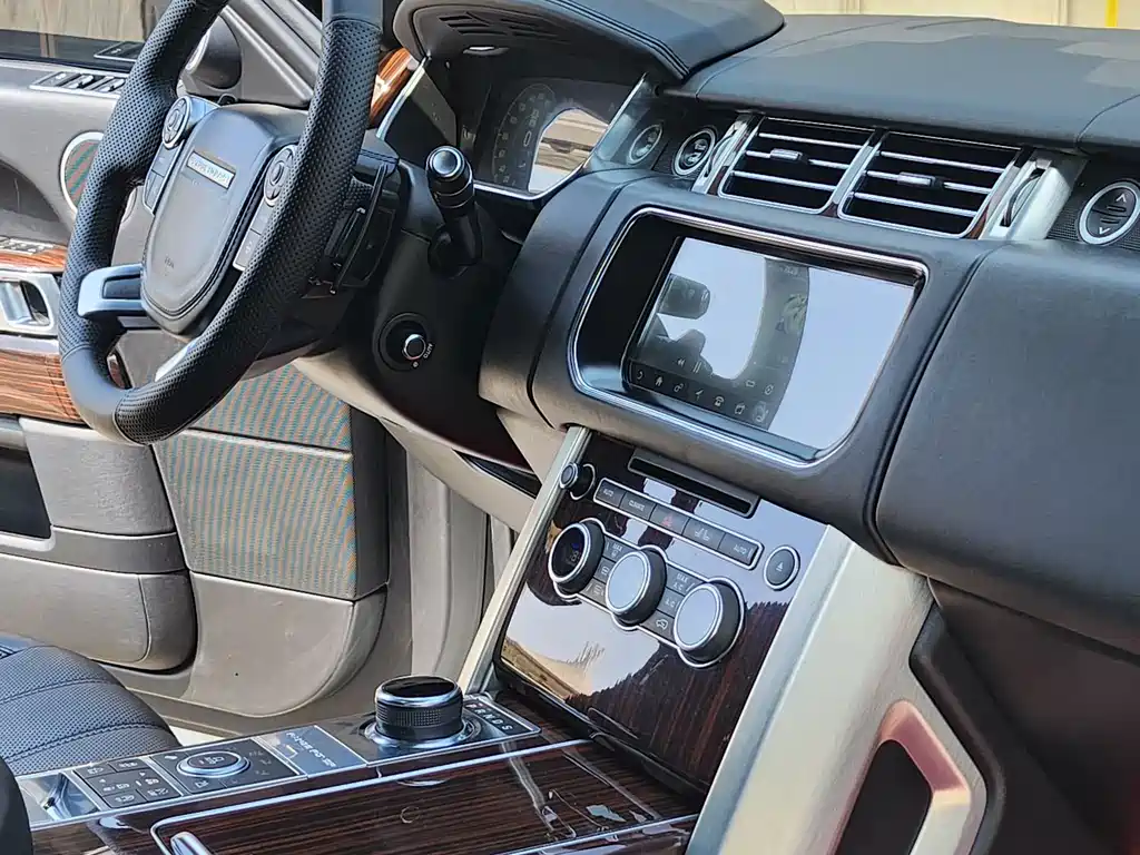 Land Rover Range Rover 2019 — фото 6