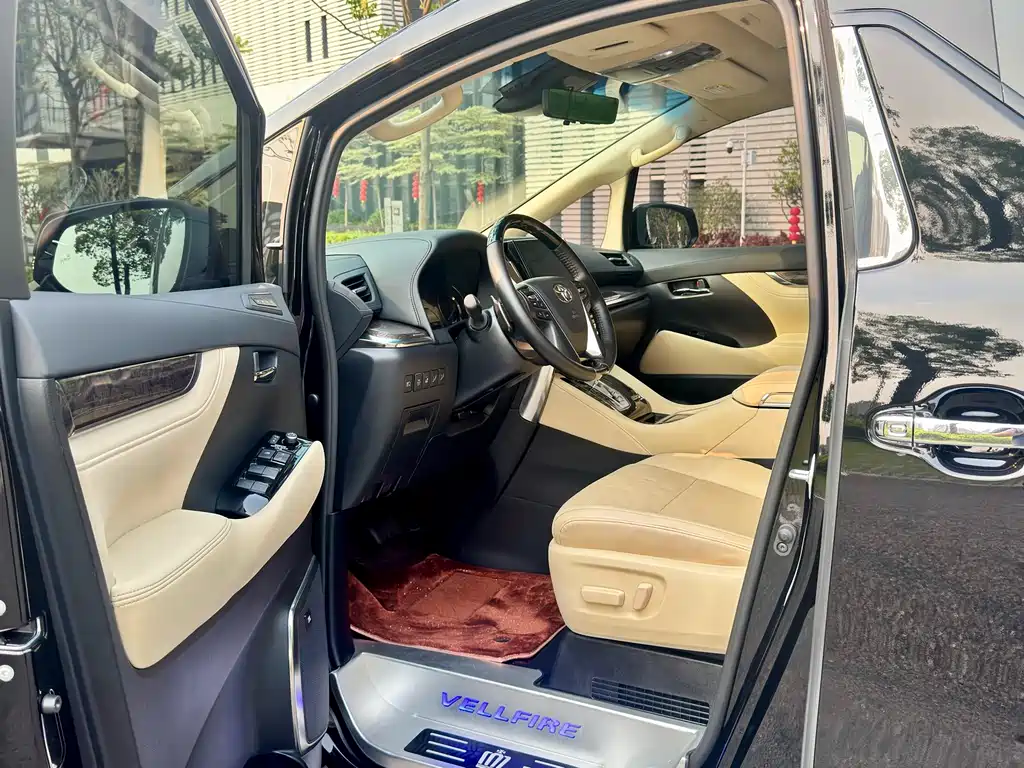 Toyota Vellfire 2022 — фото 5