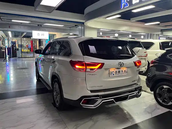 Toyota Highlander 2018
