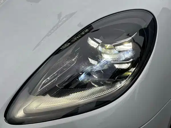 Porsche Macan 2023