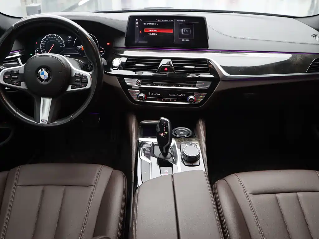 BMW 5 Series 2019 — фото 17