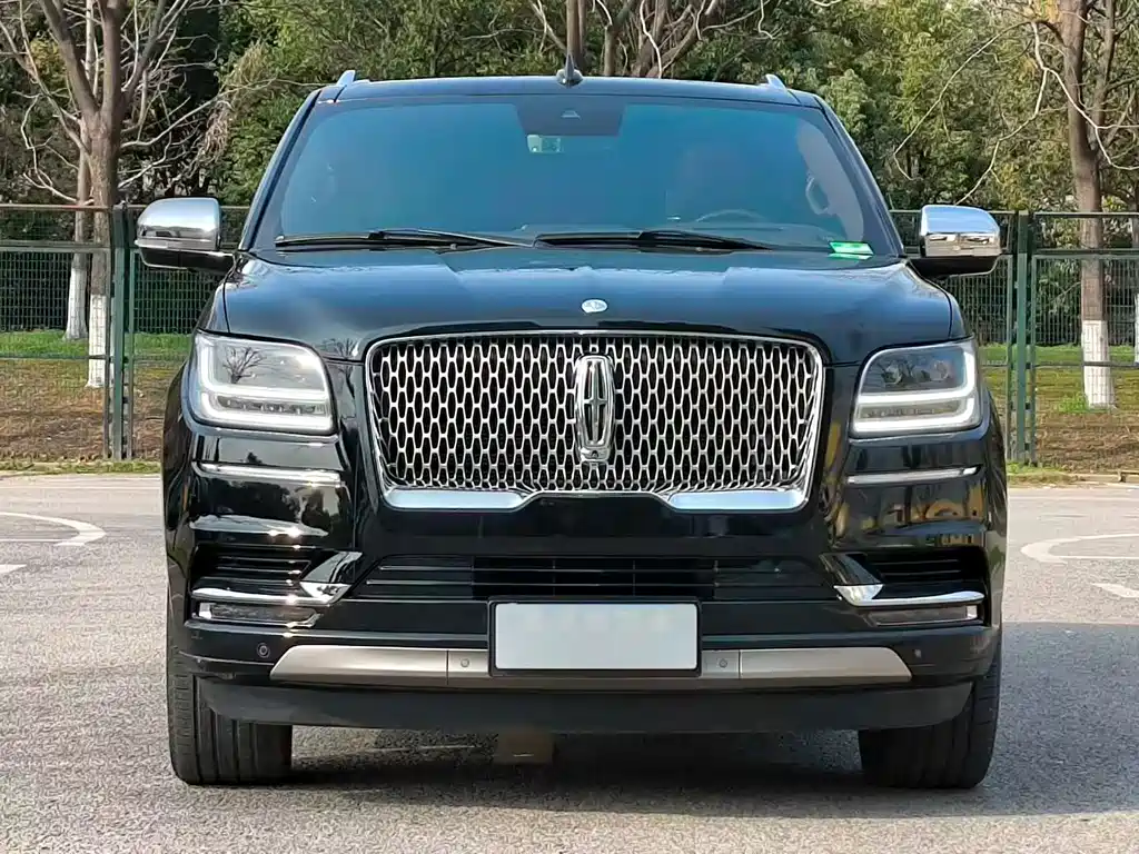 Lincoln Navigator 2021 — фото 2