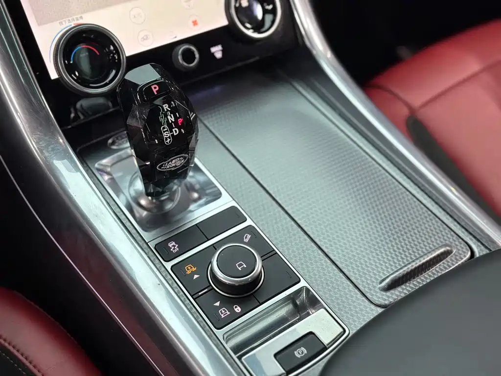 Land Rover Sport 2020 — фото 16