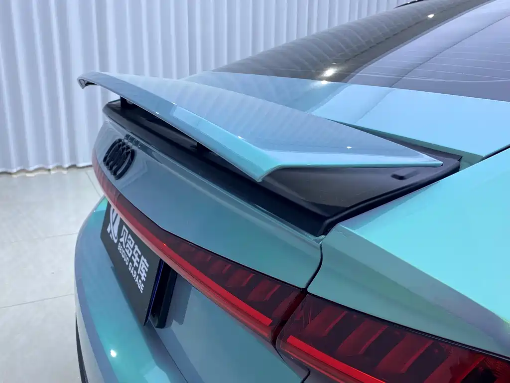 Audi S7 2023 — фото 16