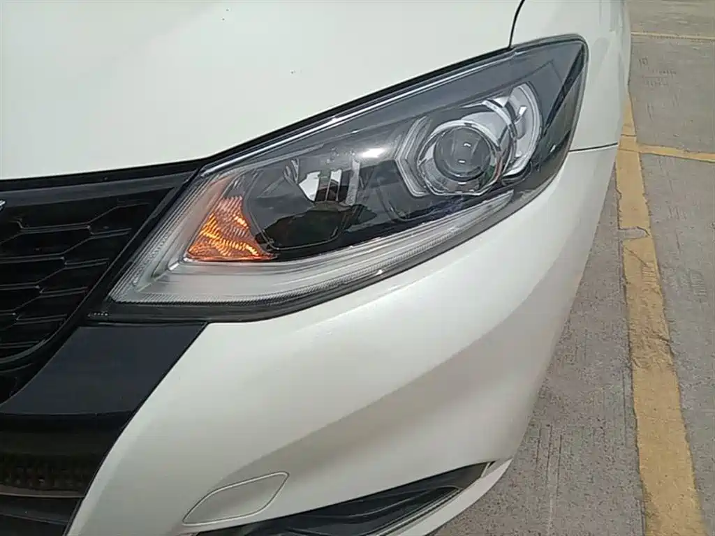 Nissan Tiida 2020 — фото 24