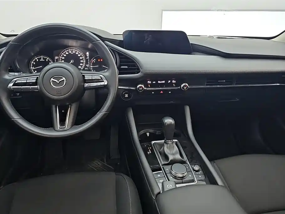 Mazda 3 Axela 2022 — фото 12