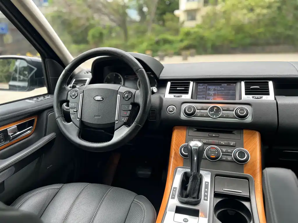 Land Rover Sport 2012 — фото 10