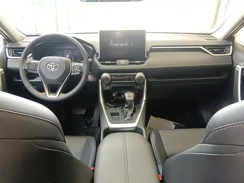 Toyota Wildlander 2022 — фото 10