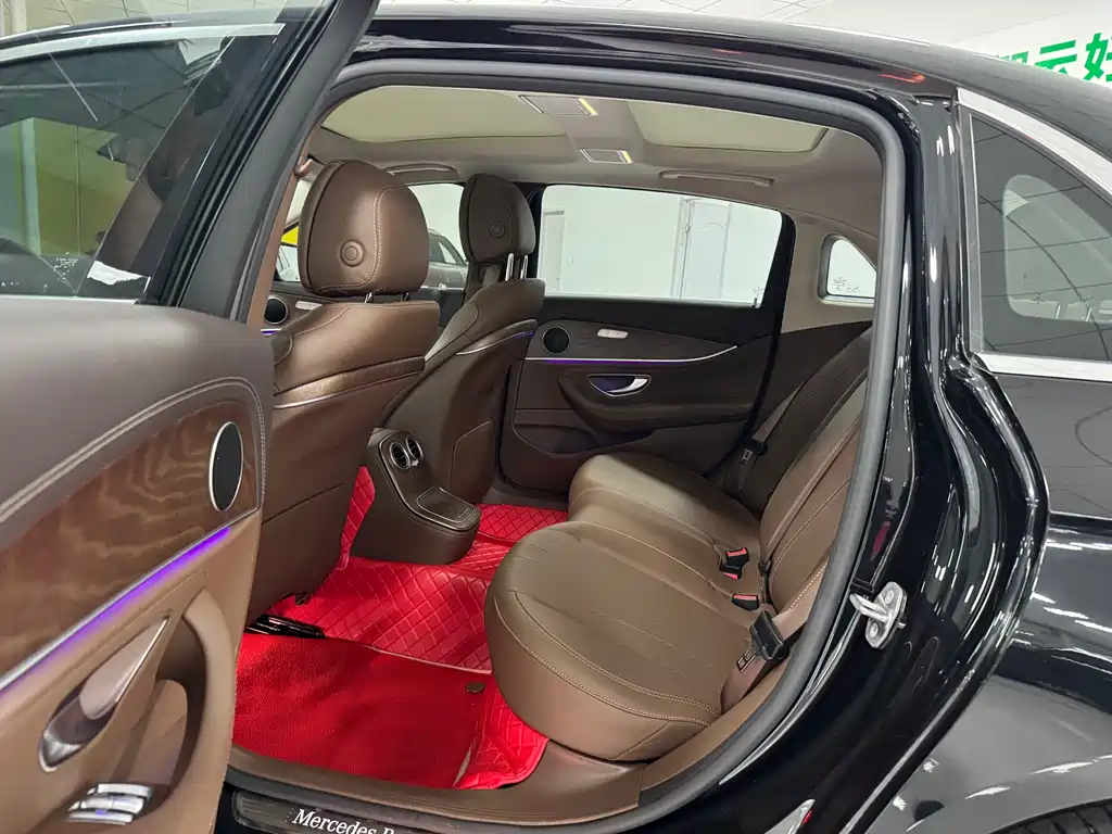 Mercedes-Benz E-Class 2022