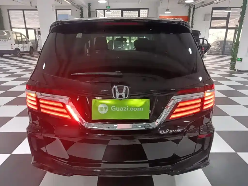 Honda Elysion 2018 — фото 6