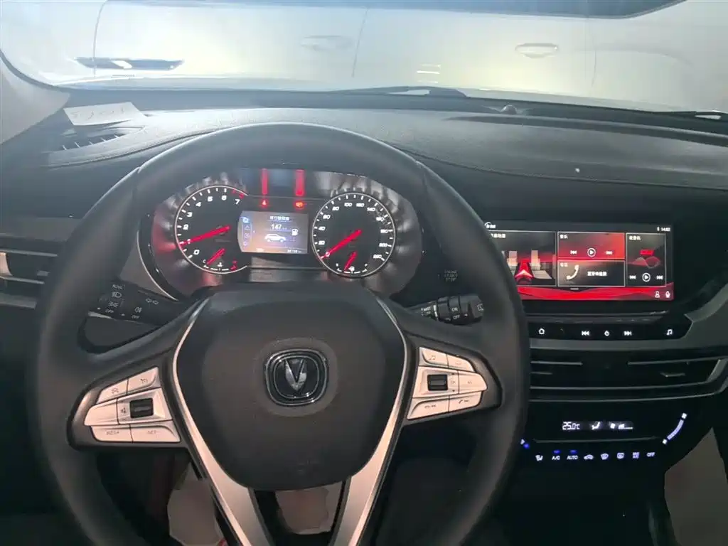 Changan CS35PLUS 2020 — фото 10