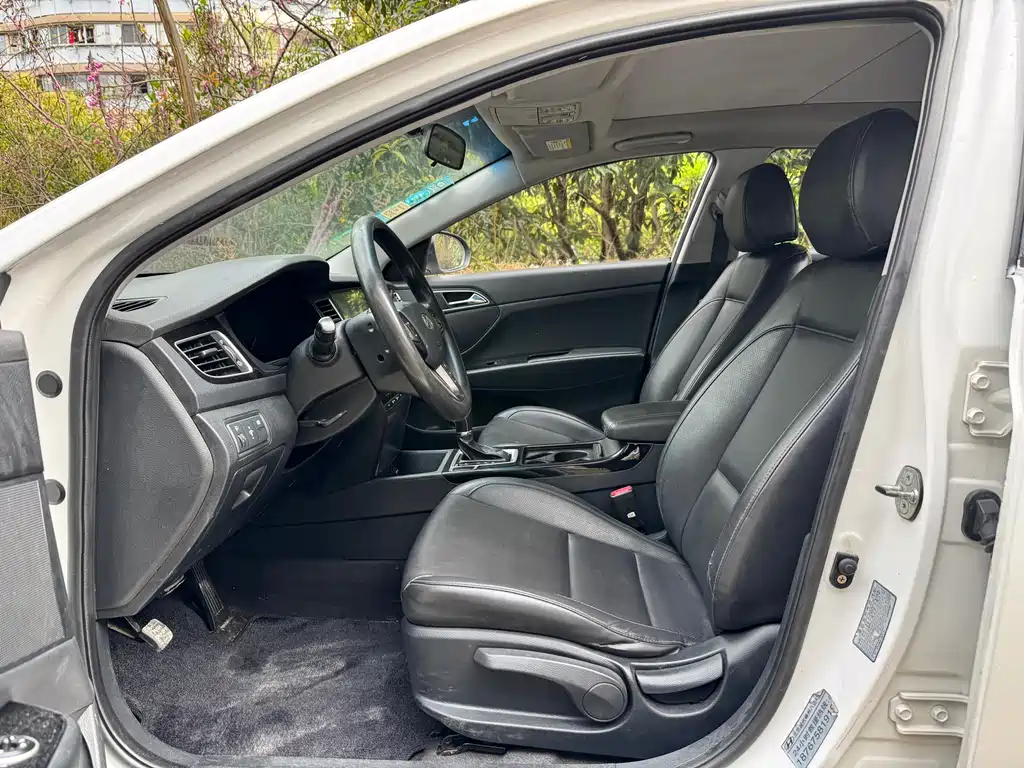 Hyundai Mistra 2015 — фото 8