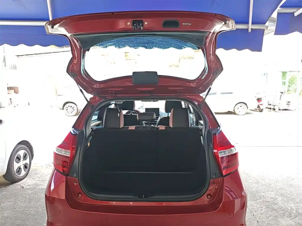 Toyota Yaris L 2022 — фото 19
