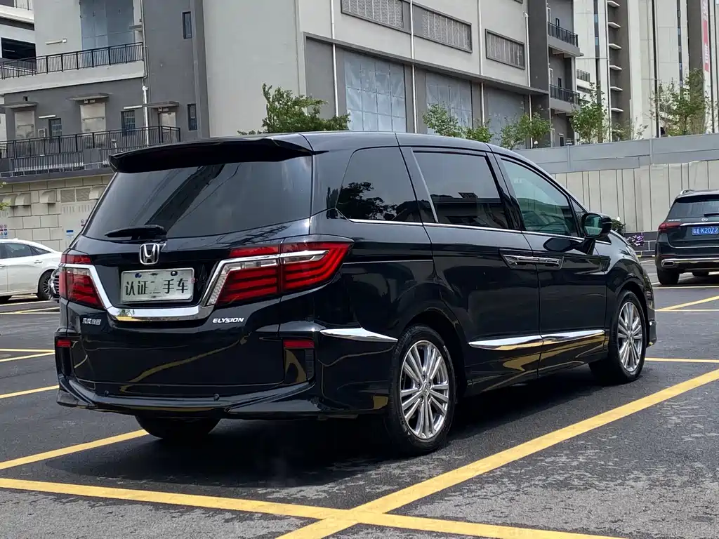 Honda Elysion 2018 — фото 5