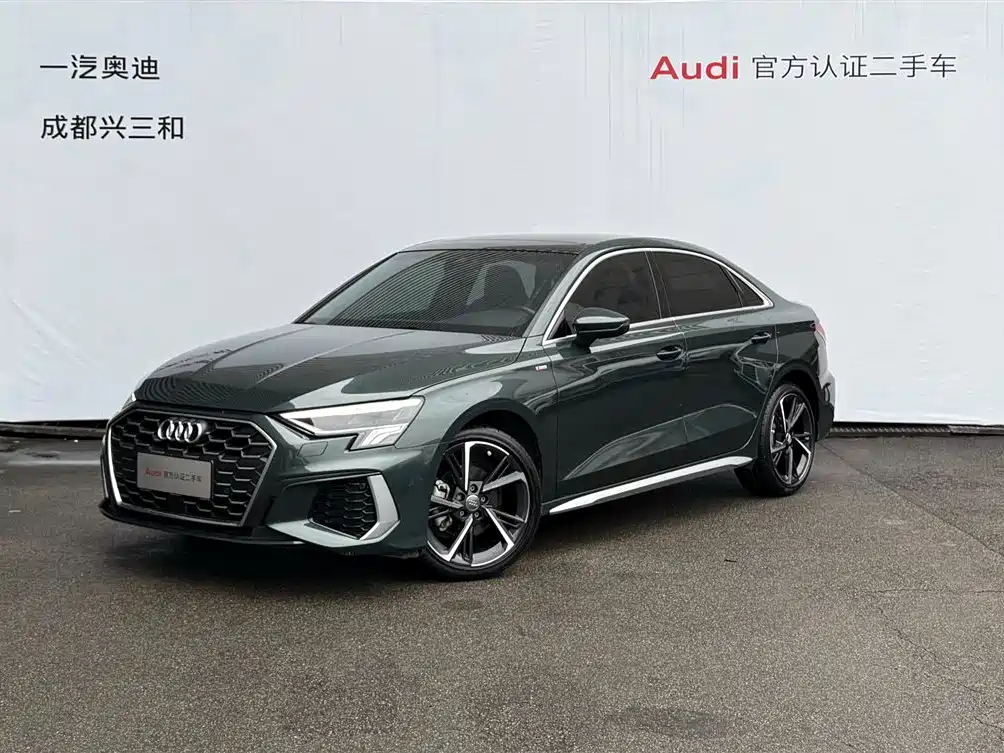 Audi A3 2021 — фото 1