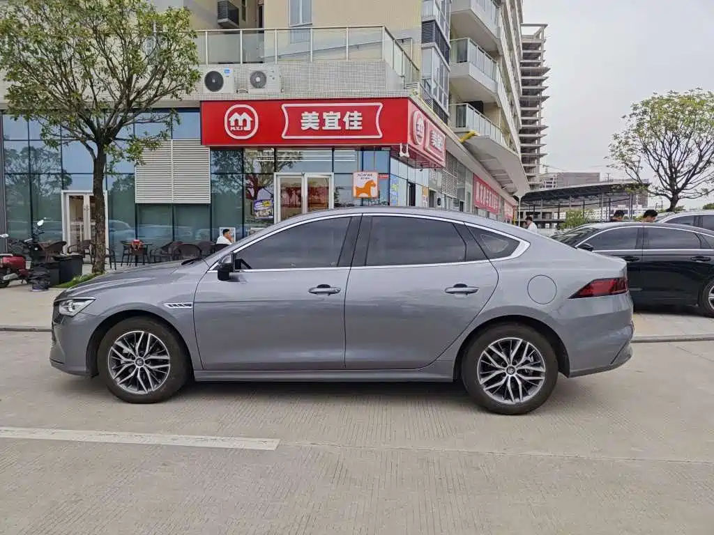 BYD Qin PLUS 2023 — фото 3
