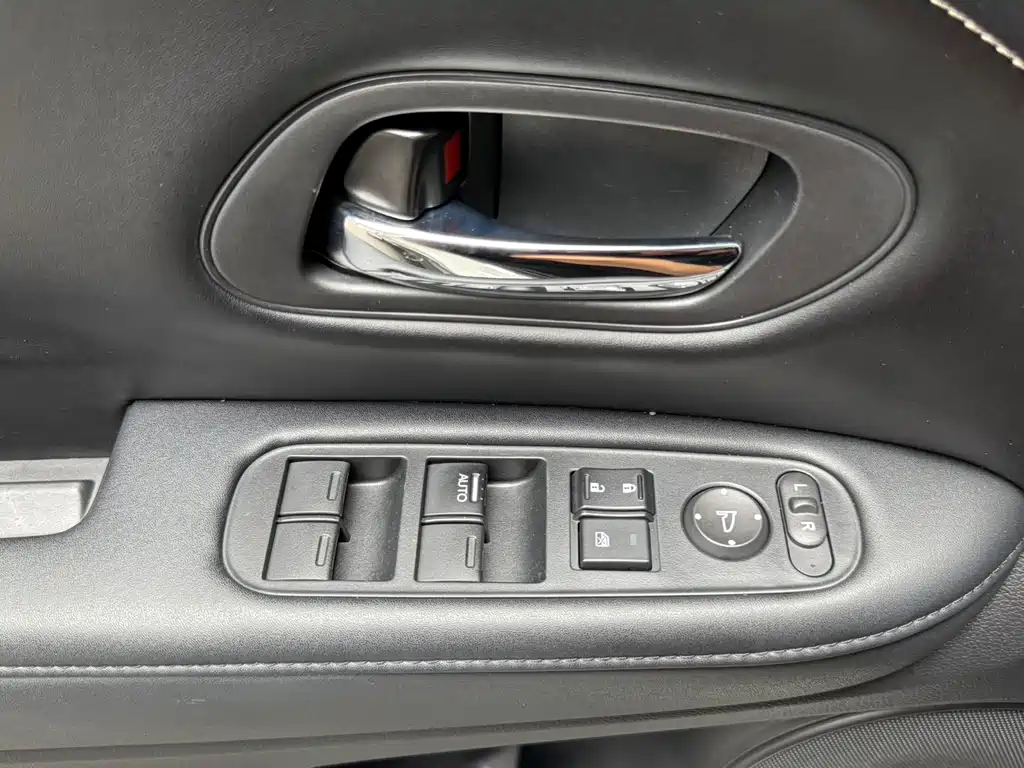 Honda Vezel 2020 — фото 17