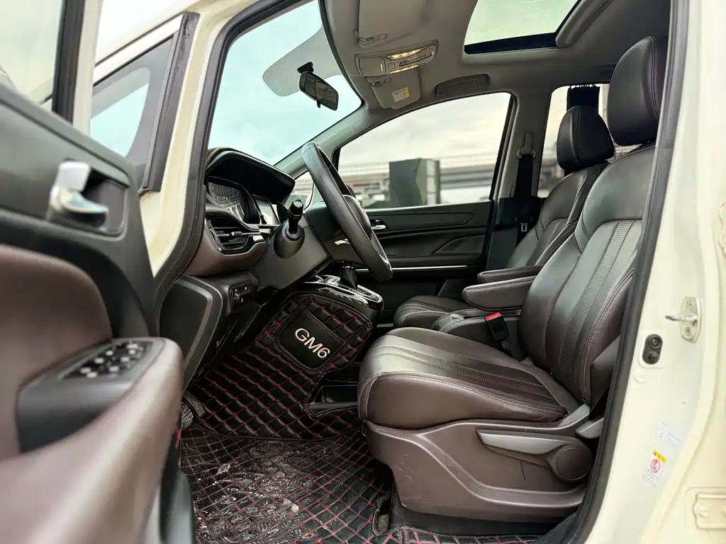 GAC Motor Trumpchi M6 2019 — фото 15