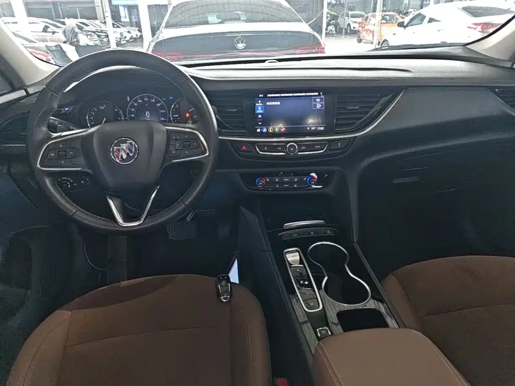 Buick Regal 2022 — фото 10