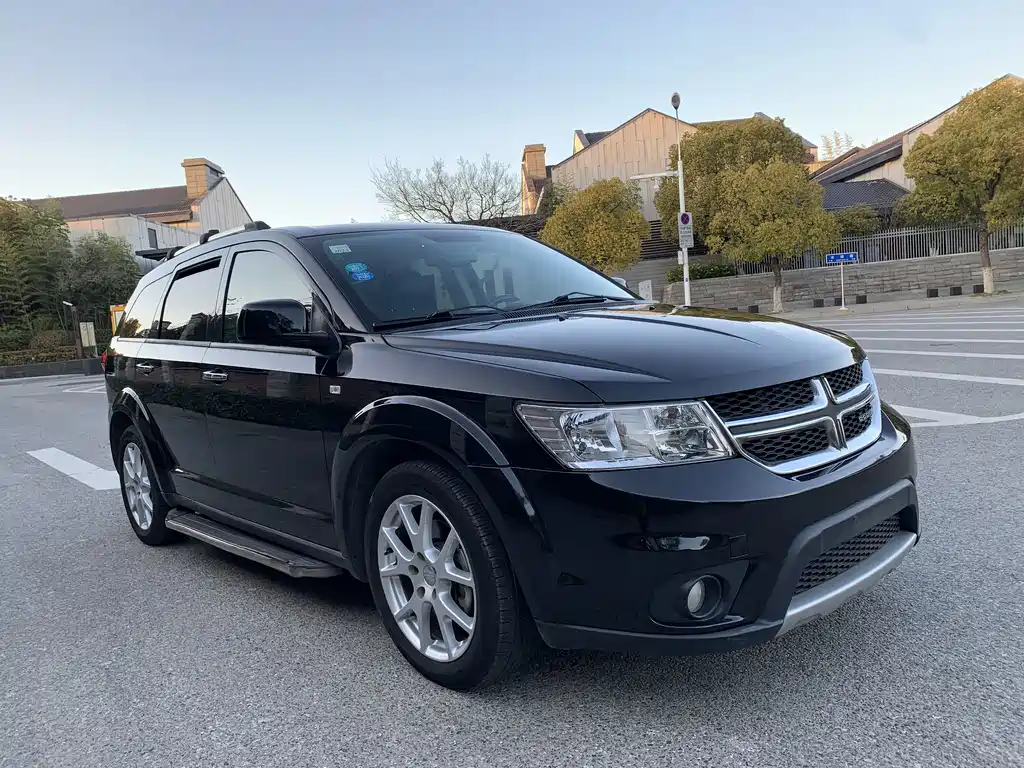 Dodge Journey 2014 — фото 3