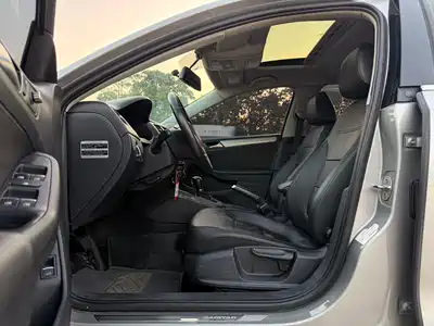 Volkswagen Sagitar 2014