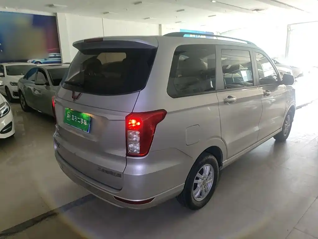 Wuling Hongguang 2019